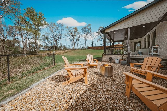 1503 NW Hermanus Street, Bentonville, AR 72712