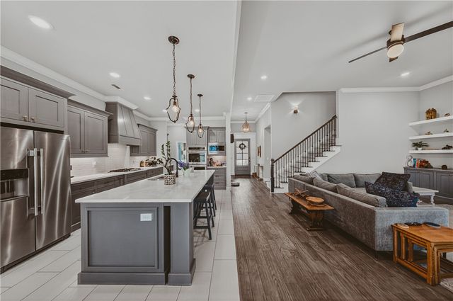 1503 NW Hermanus Street, Bentonville, AR 72712