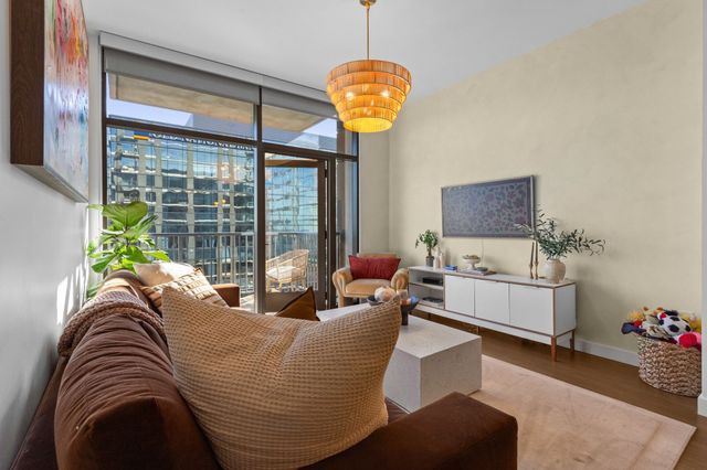 1212 Demonbreun St Apt 1606, Nashville, TN 37203