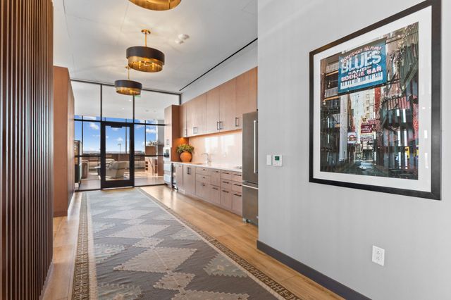 1212 Demonbreun St Apt 1606, Nashville, TN 37203