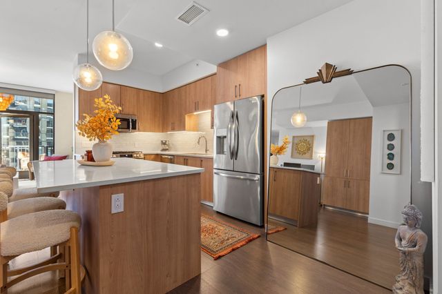 1212 Demonbreun St Apt 1606, Nashville, TN 37203