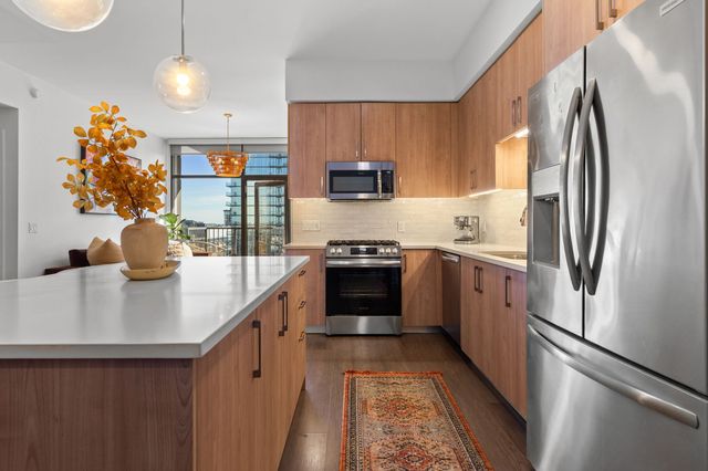 1212 Demonbreun St Apt 1606, Nashville, TN 37203