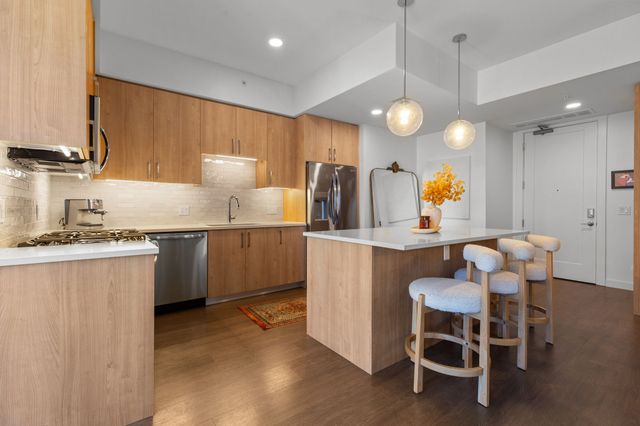 1212 Demonbreun St Apt 1606, Nashville, TN 37203