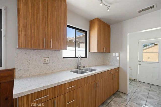 15739 Chatsworth, Granada Hills, CA 91344