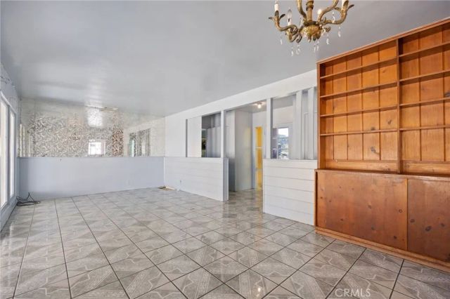 15739 Chatsworth, Granada Hills, CA 91344
