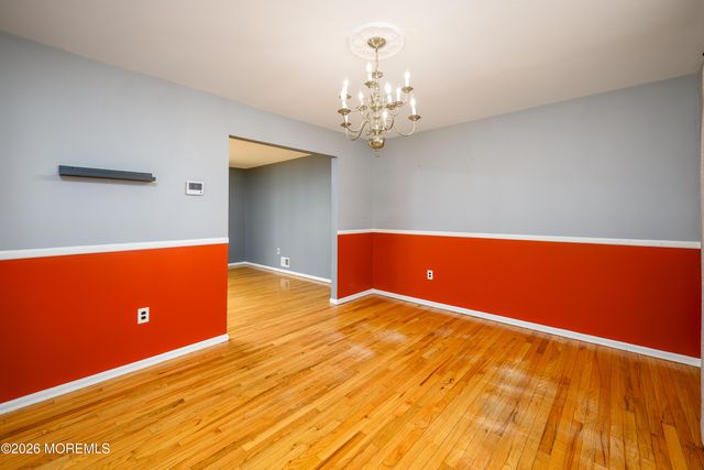 821 Middletown Lincroft Road, Middletown, NJ 07748