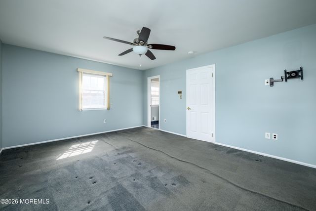 821 Middletown Lincroft Road, Middletown, NJ 07748