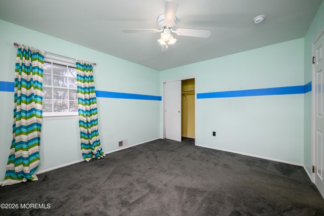 821 Middletown Lincroft Road, Middletown, NJ 07748