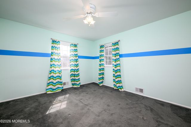 821 Middletown Lincroft Road, Middletown, NJ 07748