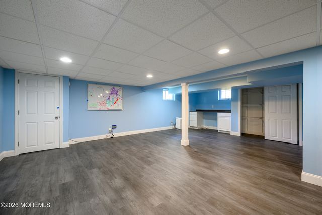 821 Middletown Lincroft Road, Middletown, NJ 07748