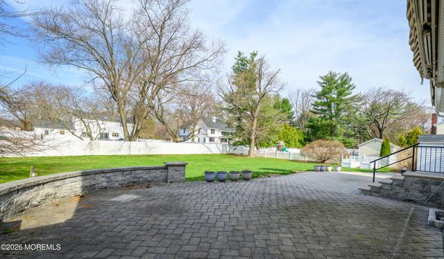 821 Middletown Lincroft Road, Middletown, NJ 07748