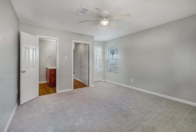 170 Barracuda Street, Bayou Vista, TX 77563