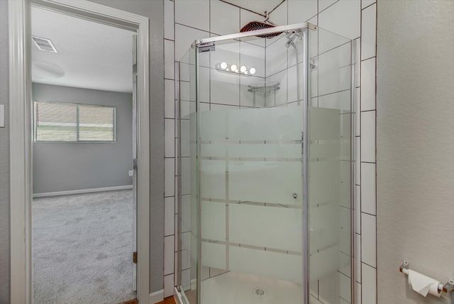 170 Barracuda Street, Bayou Vista, TX 77563
