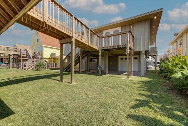 170 Barracuda Street, Bayou Vista, TX 77563