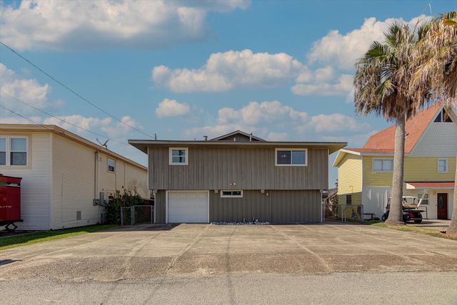 170 Barracuda Street, Bayou Vista, TX 77563