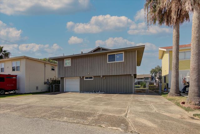 170 Barracuda Street, Bayou Vista, TX 77563