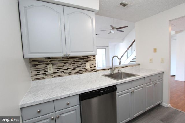 7714 TAMARRON DR, Plainsboro, NJ 08536