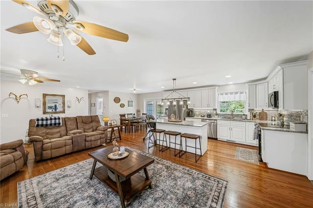 2303 Old Highway 21, State Road, NC 28676