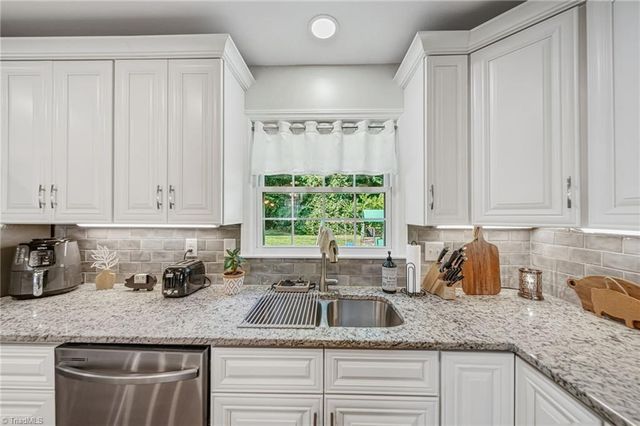 2303 Old Highway 21, State Road, NC 28676