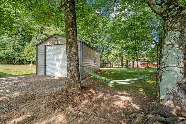 2303 Old Highway 21, State Road, NC 28676