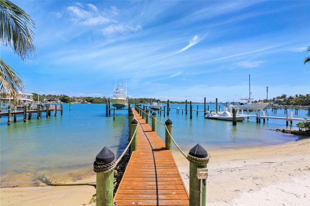 17581 SE Conch Bar Avenue, Jupiter, FL 33469