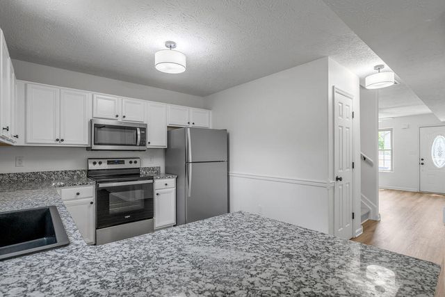 821 Mickey Lane, Lexington, KY 40509