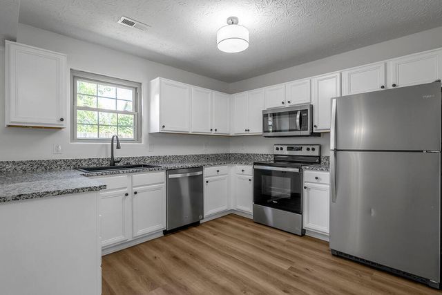 821 Mickey Lane, Lexington, KY 40509