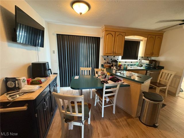 7210 Raynham Drive, Oakwood, OH 44146