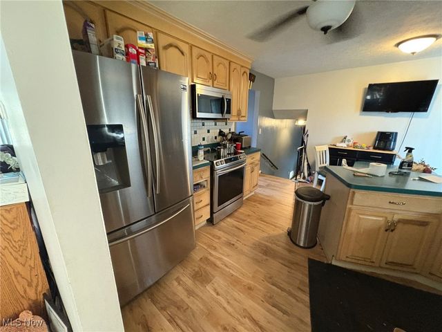 7210 Raynham Drive, Oakwood, OH 44146