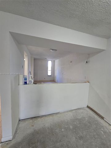 5920 Coral Lake Dr 208, Margate, FL 33063