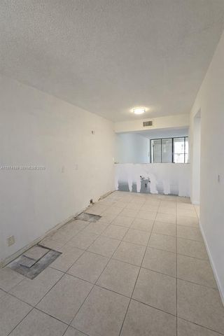 5920 Coral Lake Dr 208, Margate, FL 33063