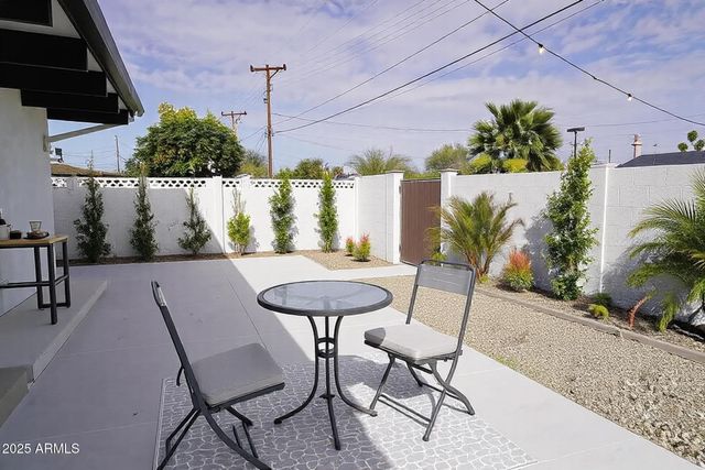 2223 N 74th Street, Scottsdale, AZ 85257