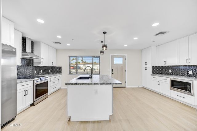 2223 N 74th Street, Scottsdale, AZ 85257