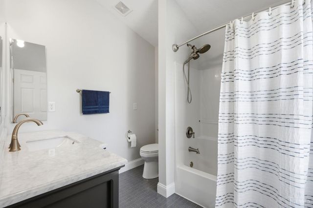 10 Noelle Court, Franklin, OH 45005