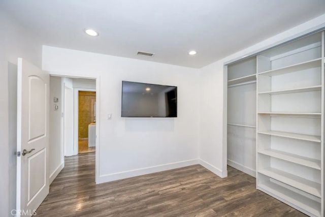 6506 Teesdale Avenue, North Hollywood, CA 91606