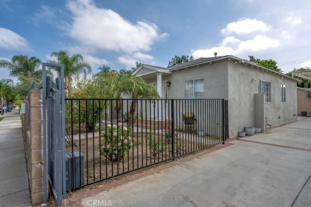 6506 Teesdale Avenue, North Hollywood, CA 91606