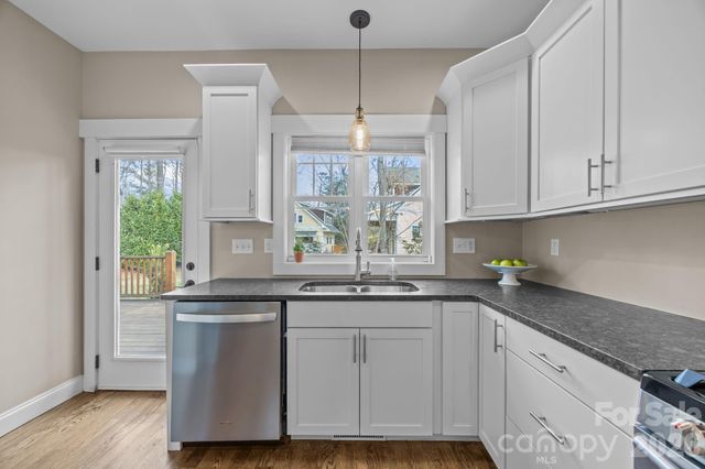 35 Elkmont Drive, Asheville, NC 28804