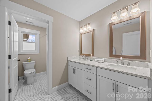 35 Elkmont Drive, Asheville, NC 28804