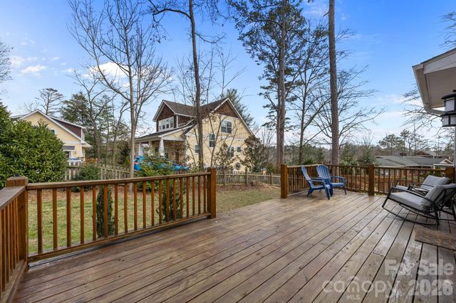 35 Elkmont Drive, Asheville, NC 28804