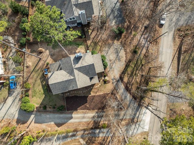 35 Elkmont Drive, Asheville, NC 28804