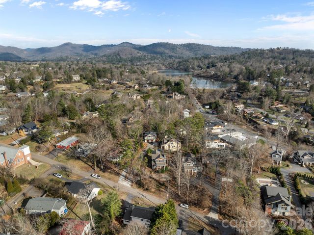 35 Elkmont Drive, Asheville, NC 28804