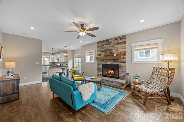 35 Elkmont Drive, Asheville, NC 28804