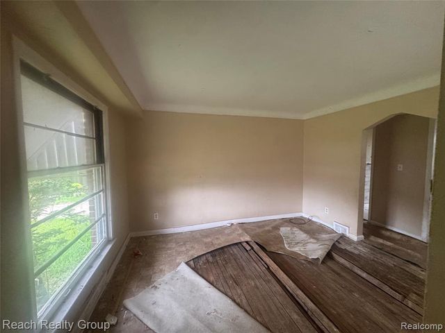 11851 Lakepointe Street, Detroit, MI 48224