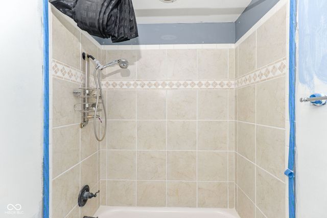 435 Southlane Drive, Whiteland, IN 46184