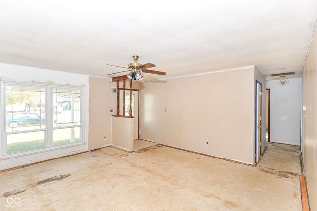 435 Southlane Drive, Whiteland, IN 46184