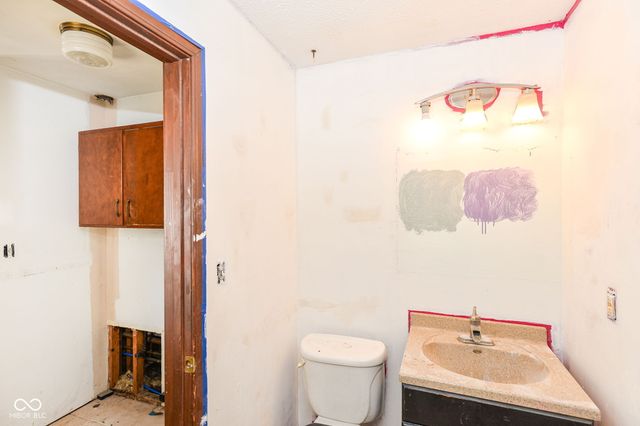 435 Southlane Drive, Whiteland, IN 46184