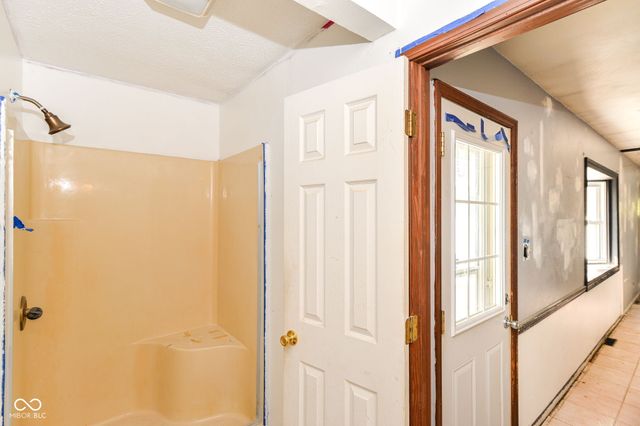 435 Southlane Drive, Whiteland, IN 46184