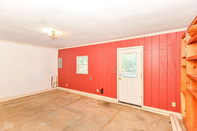 435 Southlane Drive, Whiteland, IN 46184