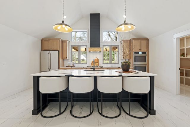 1328 Farmwood Dr, Murfreesboro, TN 37128