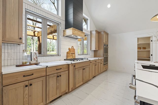 1328 Farmwood Dr, Murfreesboro, TN 37128